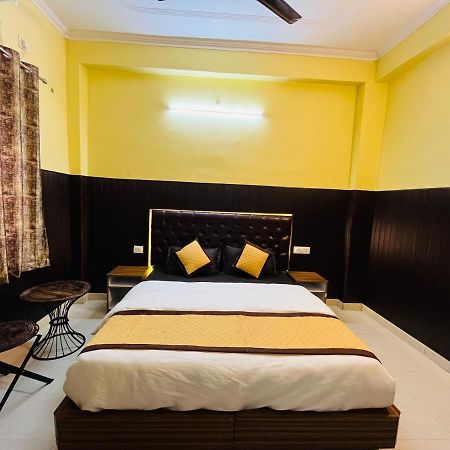 Hotel Manohar Rishīkesh Екстериор снимка