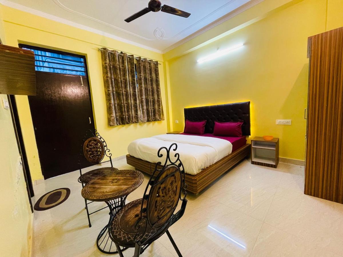 Hotel Manohar Rishīkesh Екстериор снимка