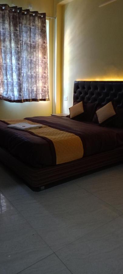 Hotel Manohar Rishīkesh Екстериор снимка